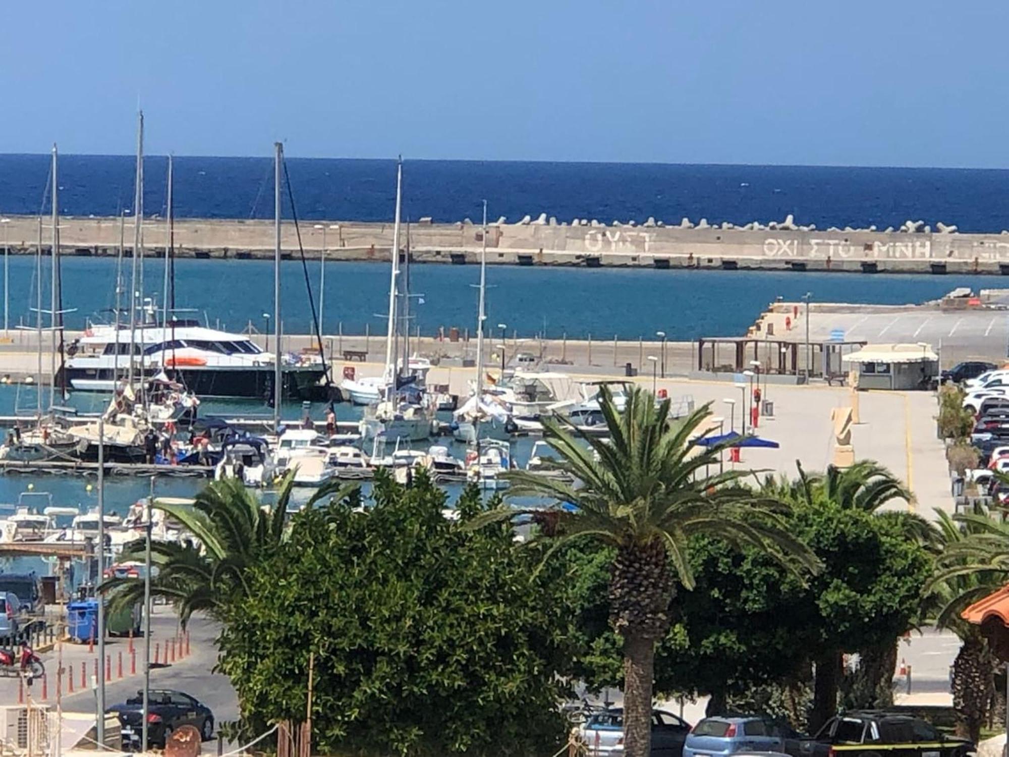 Erieta Sea View Apartment50M From The Beach Ретимно Екстериор снимка